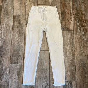 Joe’s Jeans | Size 6 White Jeans
